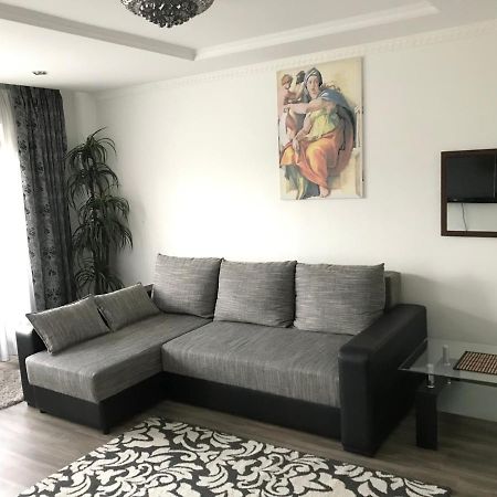 Fine Apartment Jelgava Luaran gambar