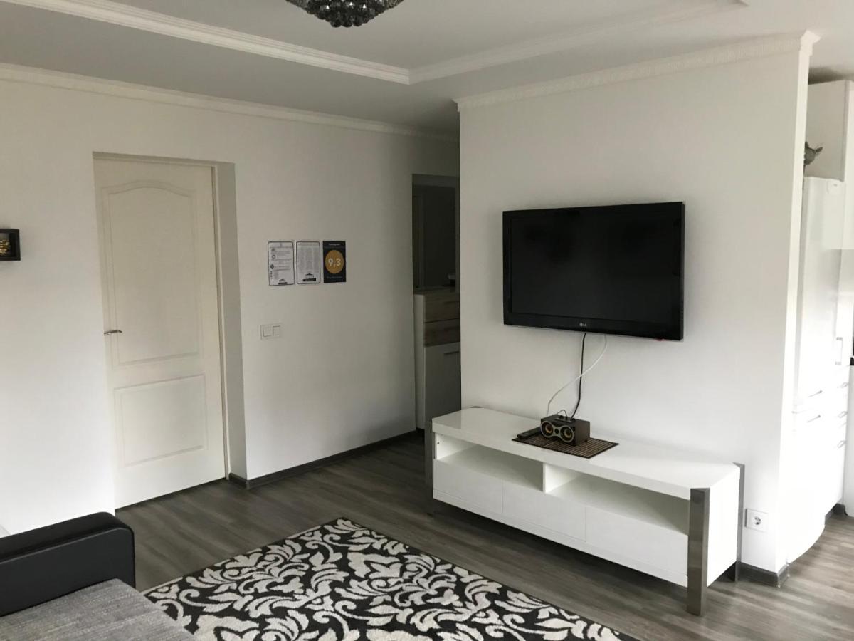 Fine Apartment Jelgava Luaran gambar